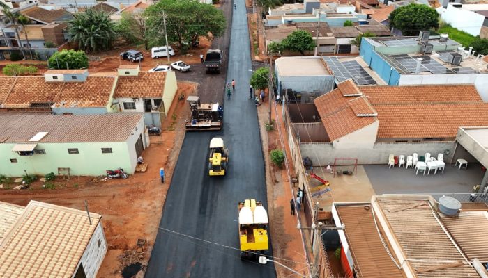 Sonho do asfalto se torna realidade para moradores do Jardim das Nações